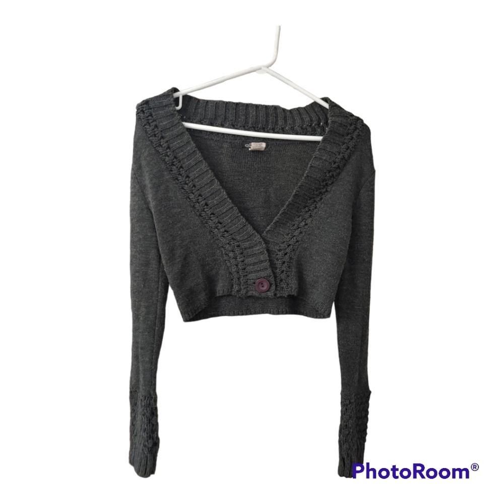 Cropped Single Button Sweater